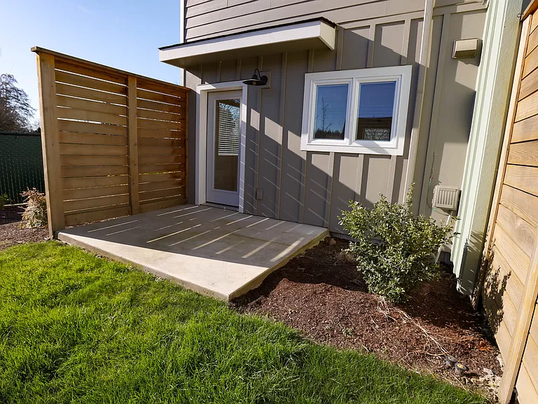 Waverly Townhomes — Photo 37