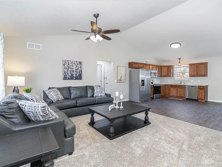 8 E Persimmon Dr — Photo 6