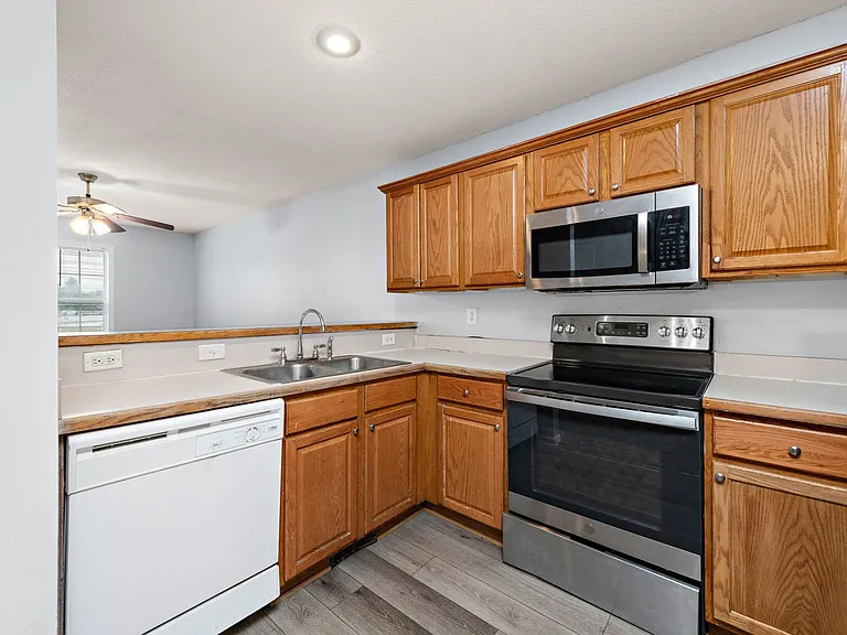 1619-1649 Cinnabar Dr — Photo 34