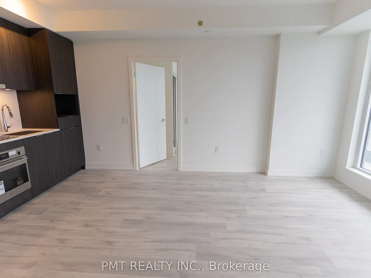 2 bed, $2,850 — Photo 4
