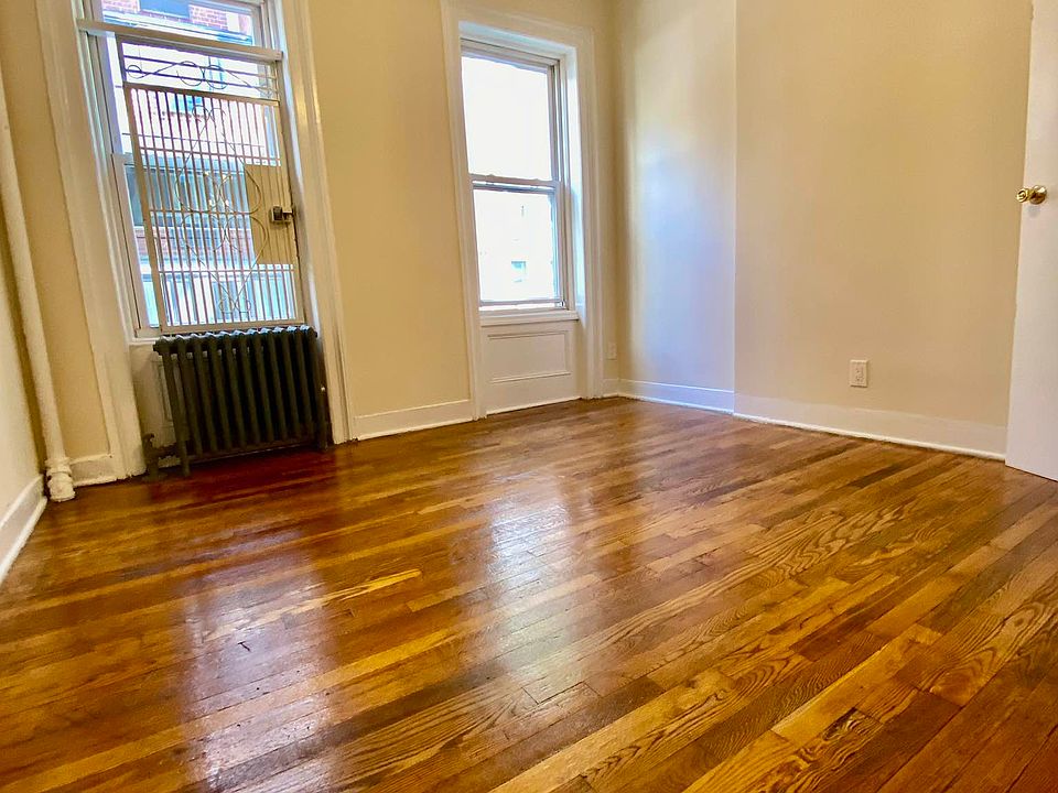 1st image of 323 E 85th St Floor 3