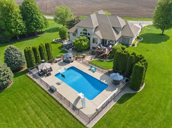 6667 Old 113 Rd, Dane, WI 53529