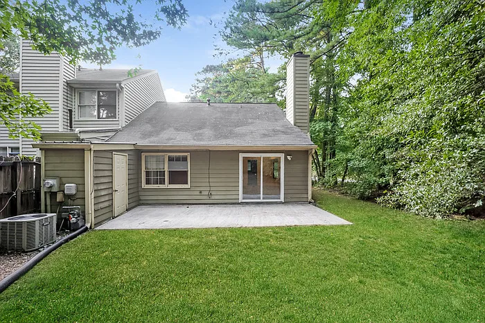 7074 Williamsburg Dr — Photo 14