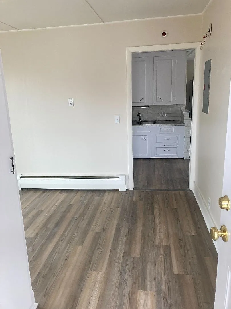 2 bed, 1100 sqft, $2,000 — Photo 3