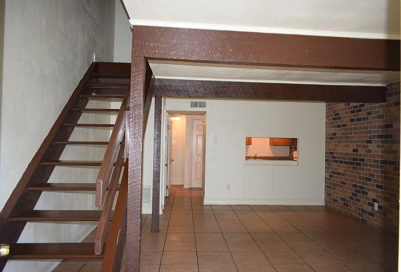 1st image of 3315 Kabel Dr #3315