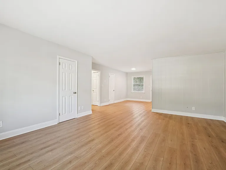 Dogwood Lane Apartments — Photo 22
