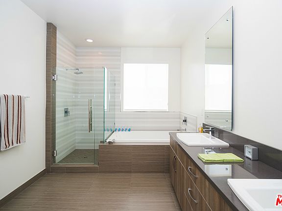 5th image of 1715 S Armacost Ave #3