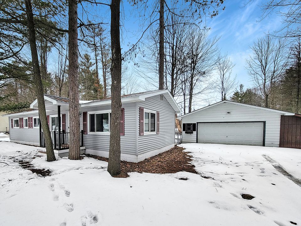 1711 Geres St S, Gaylord, MI 49735 | Zillow