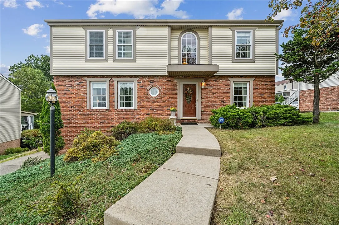 597 Kimble Dr photo 1