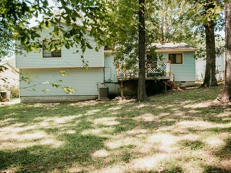 19 Del Tara Dr — Photo 41