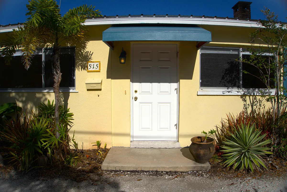 Building Photo - 515 Gillespie Ave