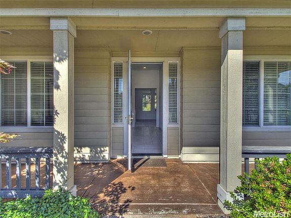 3rd image of 2342 Summer Dr