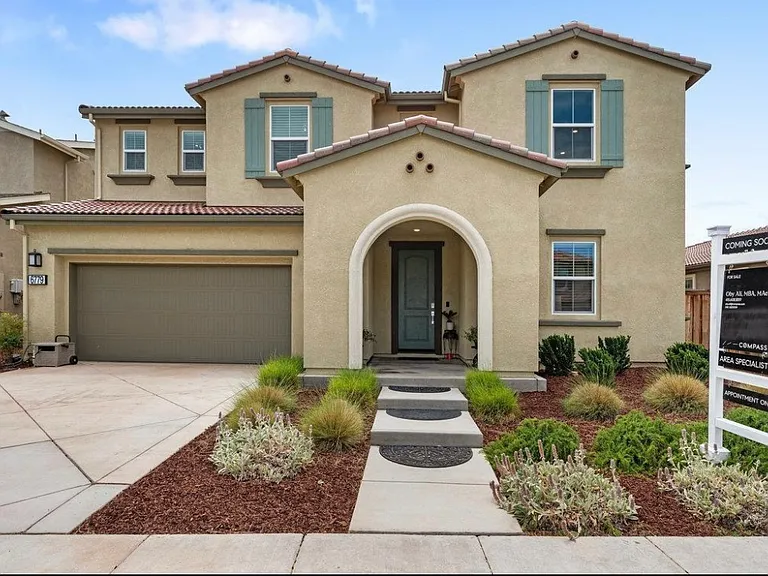 6779 Celadon Ln — Photo 1
