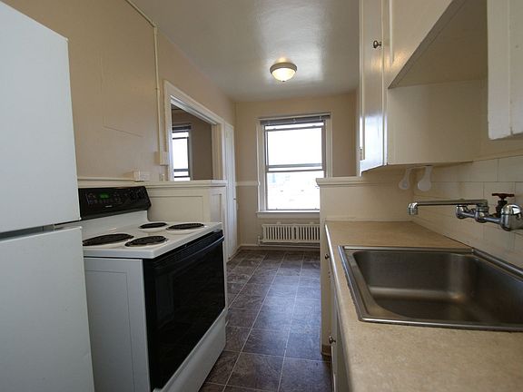 3rd image of 1833 13th Ave #206