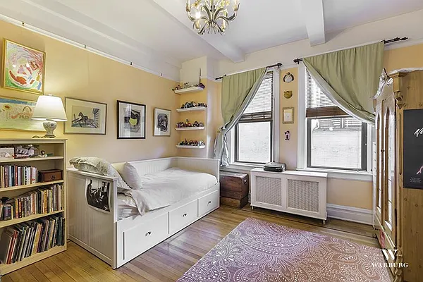 Sold by Warburg | media 3