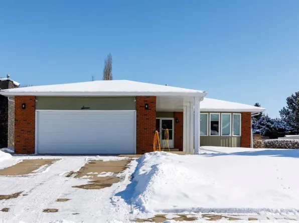 7 W Berry Ave, Red Deer, AB T4R 1K7