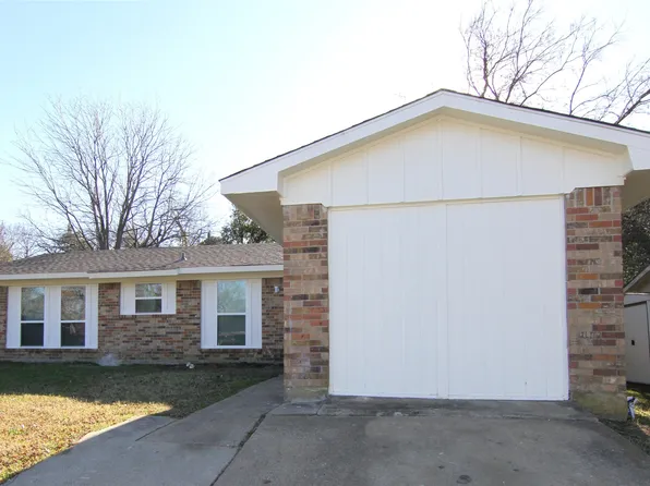 9830 Bluffcreek Dr, Dallas, TX 75227