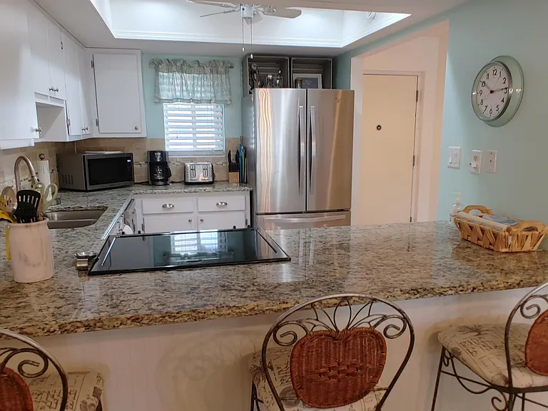 6725 Winkler Rd #C203 — Photo 10