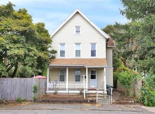 2036 Seaview Ave, Bridgeport, CT 06610
