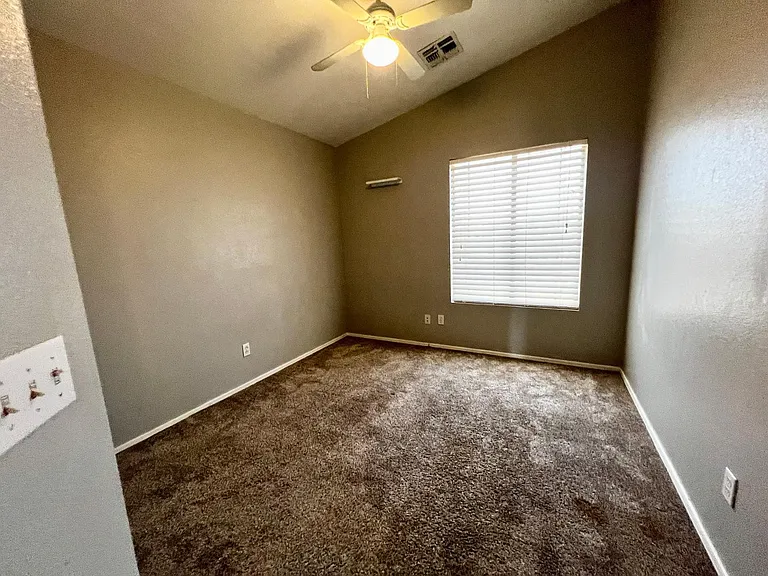 1631 N Garrett Dr — Photo 37