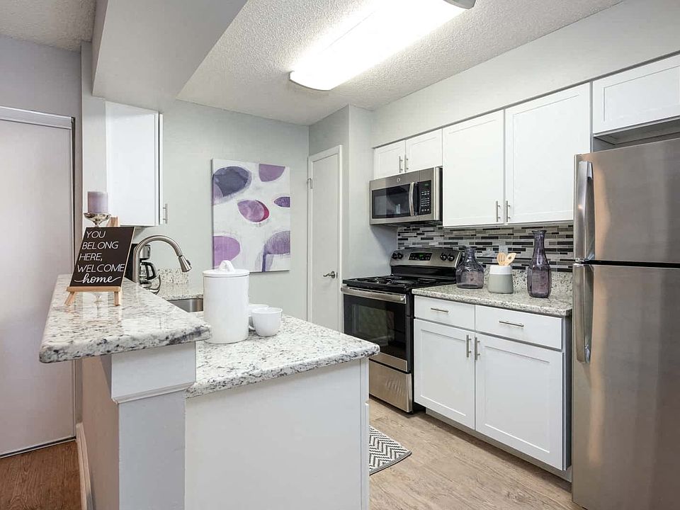 Sequoia floor plan kitchen 1x1 750 sq ft