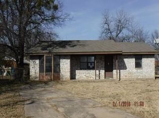 314 Miller St, Bowie, TX 76230