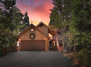 532 Rainier Rd, Lake Arrowhead, CA 92352