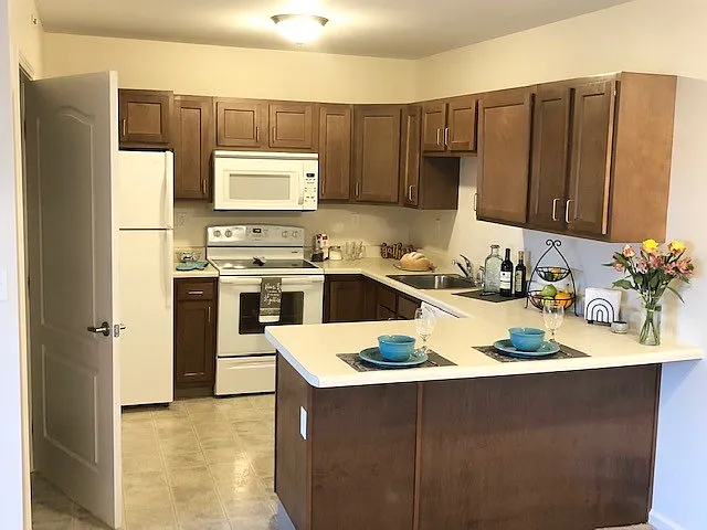 New Hartford Square Senior Apartments — Photo 18