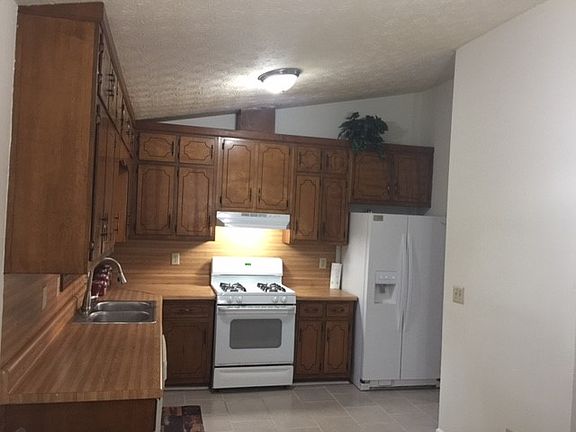 Kitchen is open to DR