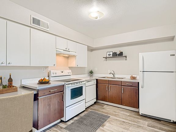 2nd image of 1701 E Don Carlos Ave #15-211