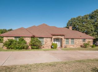 2736 E Renfro St, Burleson, TX 76028