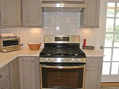 4 bed, 3.5 bath, 1707 sqft, $3,500 — Photo 4