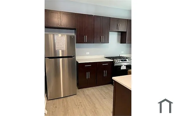 Building Photo - 6448 S Champlain Ave #2