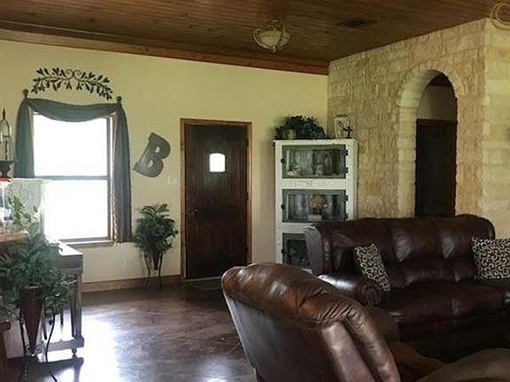 5th image of 2501 County Road 176