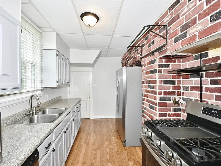 918 Edgewood Ave — Photo 7