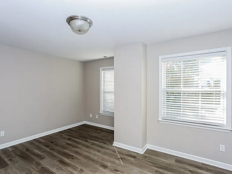 313 Ranlo Ave — Photo 11