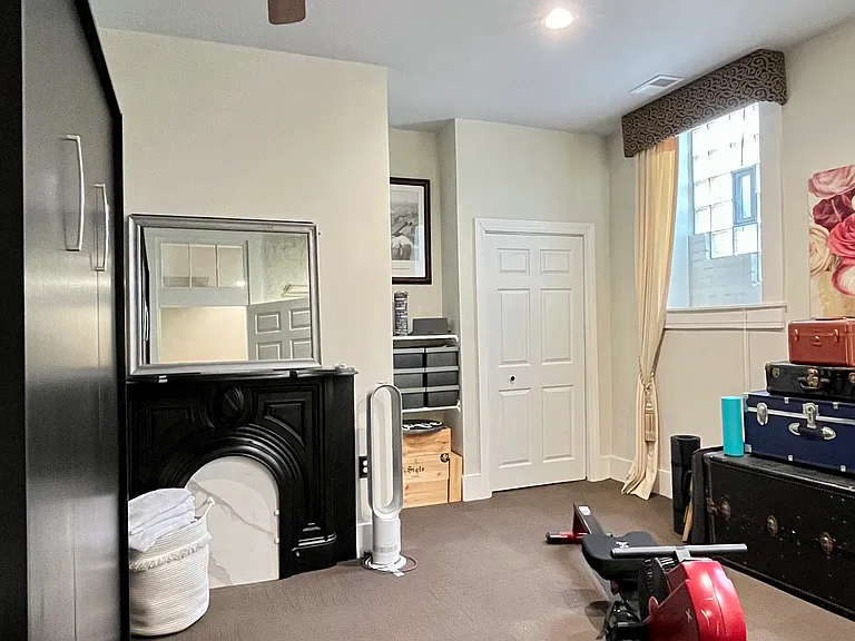 537 Milton St #1 — Photo 24