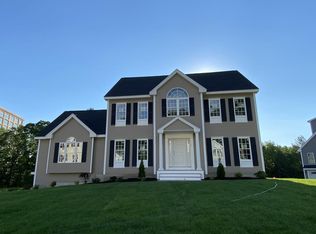 34 Fleming Ave, Andover, MA 01810