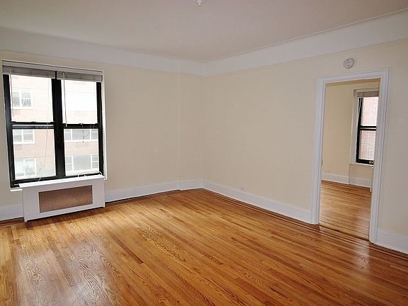 3rd image of 135 E 63rd St APT 5W