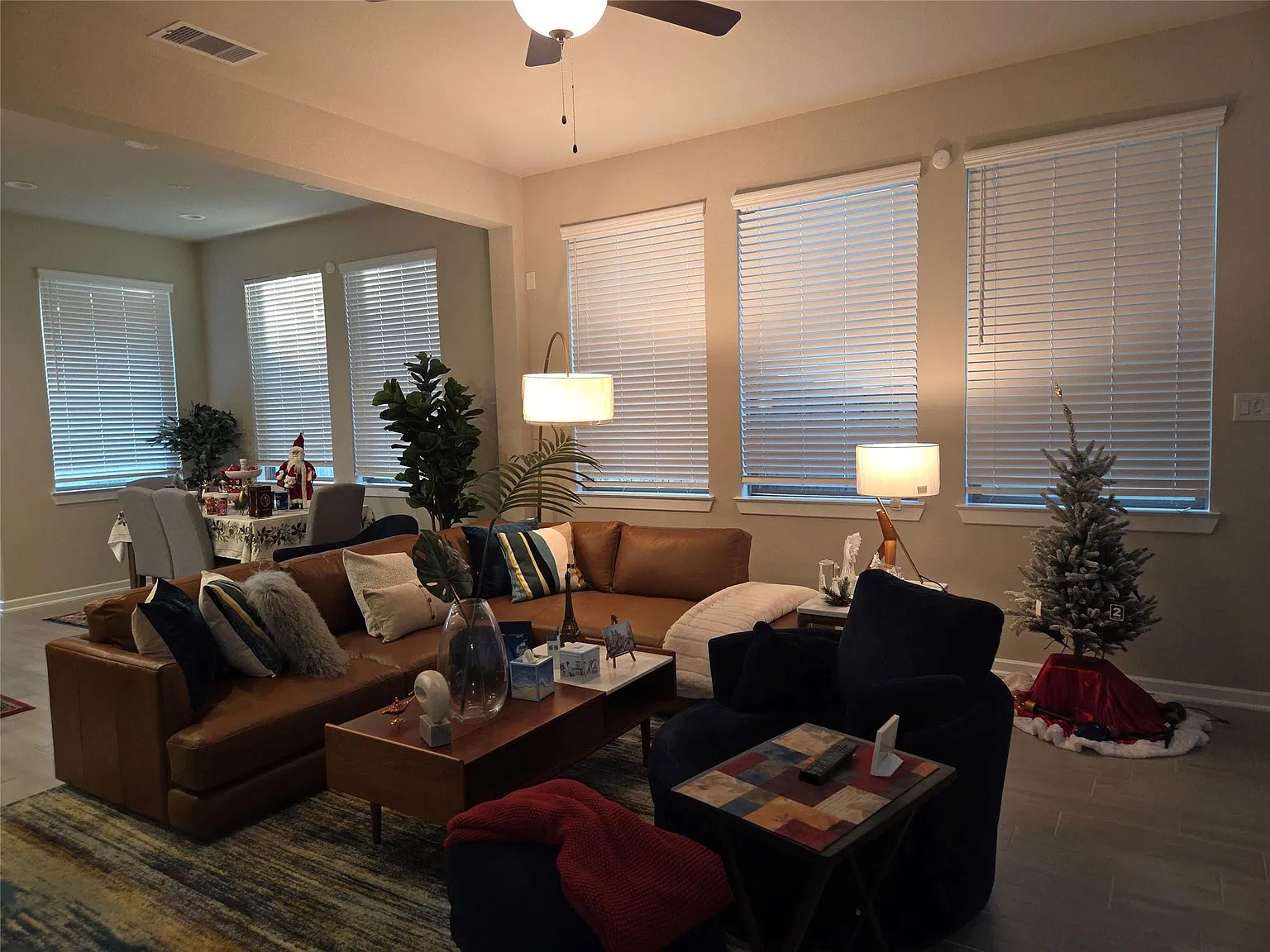 3 bed, 2.5 bath, 1945 sqft, $2,700 — Photo 4