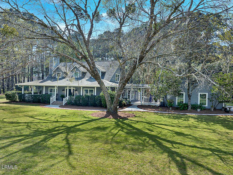 1st image of 1 Dunsmuir Court