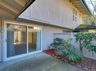 802 Roundtree Ct, Sacramento, CA
