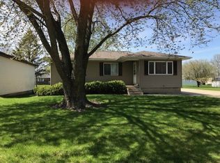 1224 4th St, Jesup, IA 50648