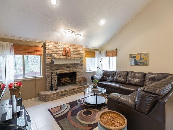 2nd image of 6714 Clear Springs Cir