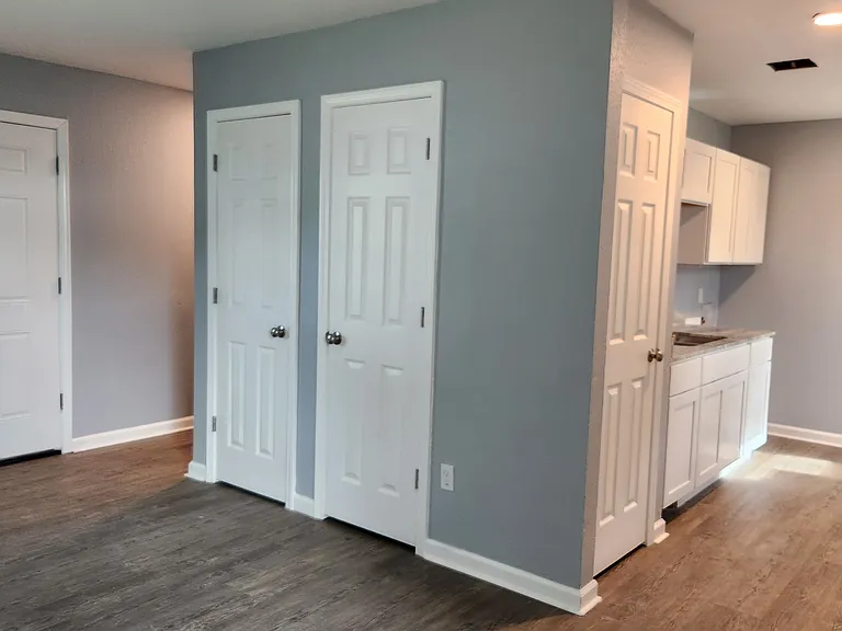 219 Leon St #6 — Photo 4
