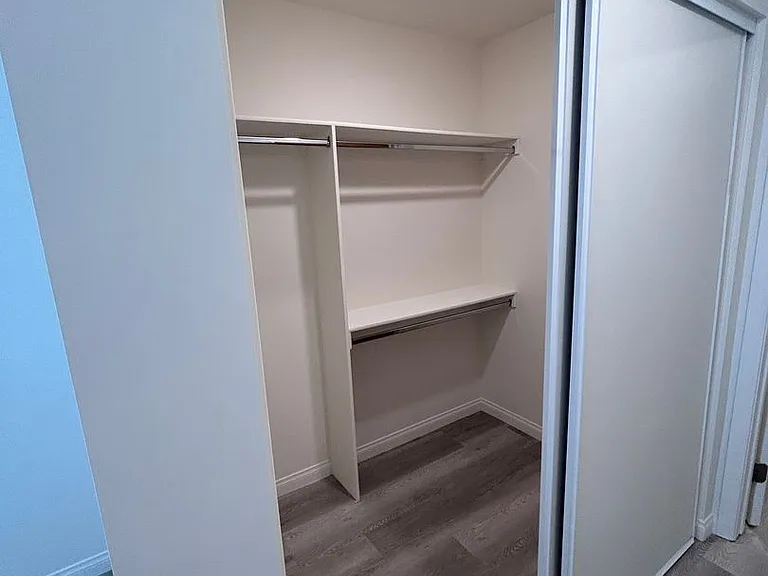 V on Victory Apartments — Photo 10