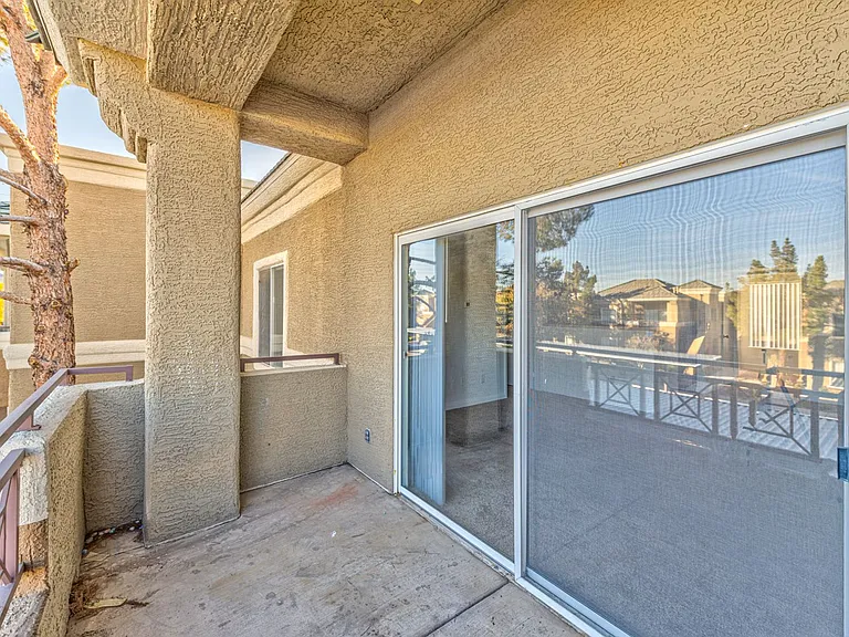 8070 W Russell Rd #2030 — Photo 14