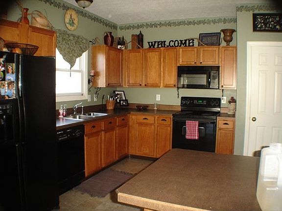 3rd image of 5994 Heartland Ct