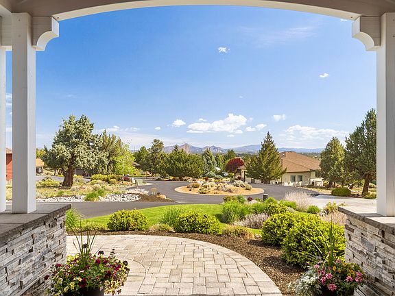 3rd image of 2265 Crossbill Ct