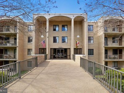7425 Democracy Blvd APT 8, Bethesda, MD, 20817